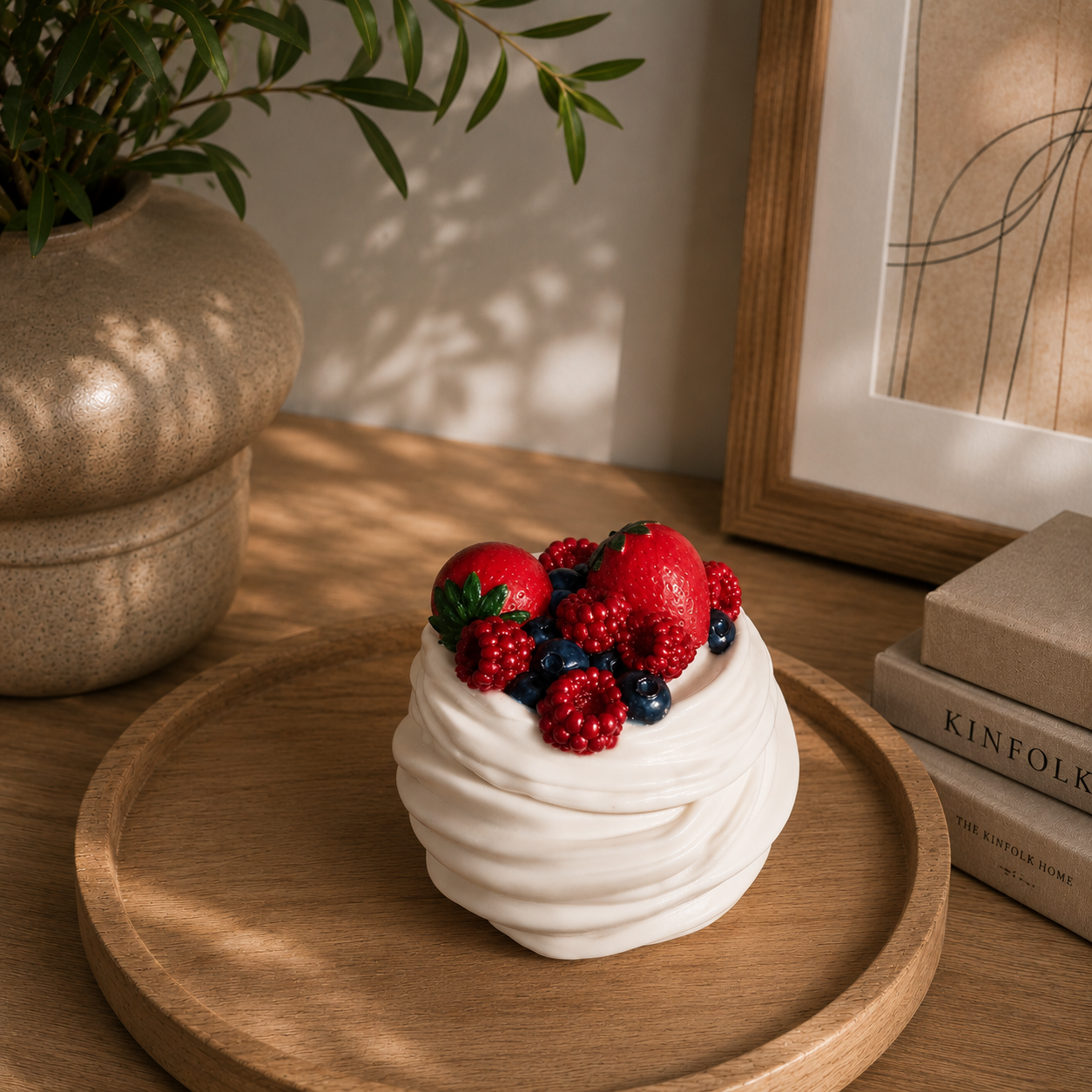 Świeca sojowa Leśne Owoce w gipsowym pojemniku — handmade